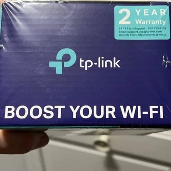 **Factory Sealed** TP-Link AC1200 Home WiFi internet Range MESH Extender(RE315) - Picture 2 of 11
